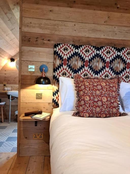 The Pigsty Hotel Crieff Eksteriør billede